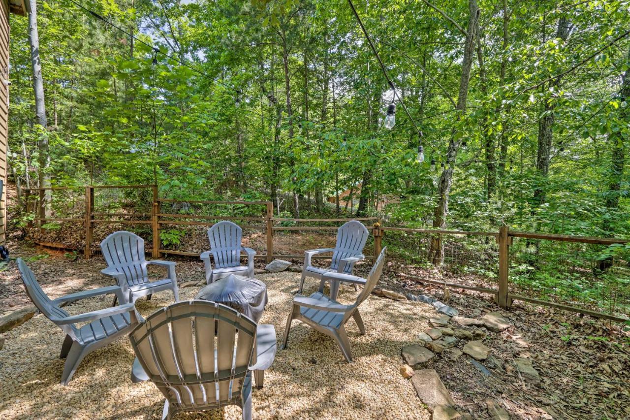 Bumblebee Cottage Murphy Retreat With Hot Tub Salem Bagian luar foto